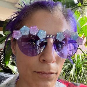 NWOT purple floral sunglasses with pink and purple flowers and rhinestones